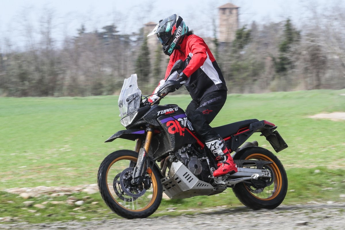 Aprilia Tuareg Rally 660: il ritorno di una leggenda, più cattiva e pronta al deserto +VIDEO+